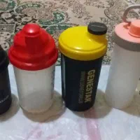 تعداد ۴ عدد قمقمه اب پلاستیکی