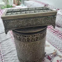 سطل زباله و دستمال کاغذی اهنی بسیارزیبا و نو