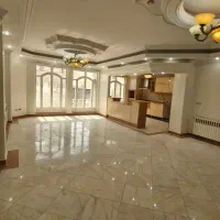 100 متر دو خوابه / فول امکانات / گلستان ها / تخلیه