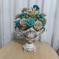 گل و گلدان
