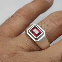 انگشتر نقره ۹۲۵ با نگین یاقوت موزامبیک