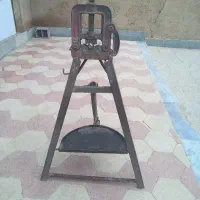 گیره پای لوله کشی