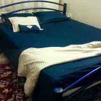 تخت دو نفره فرفورژه با تشک طبی
