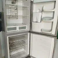 فروش فوری فوری یخچال فریزر دو درب