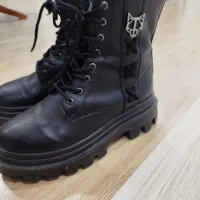 پوتین دخترانه چرم سایز ۳۸ در حد نو