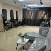 صندلی به لاین های زیبایی|خدمات آرایشگری و زیبایی|رشت, نیکمرام|دیوار