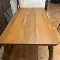 میز ناهار خوری در حد نو