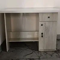 میز تحریر و صندلی