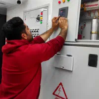 برقکار ماهر صنعتی