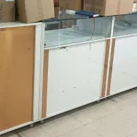 پیشخوان ویترین