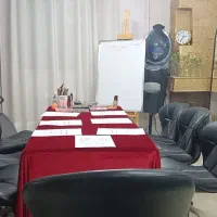 جذب همکار در لاین کوتاهی ومژه و رنگ و لایت ناخن