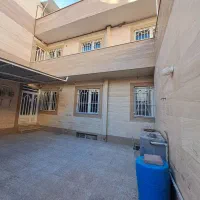ویلایی202متر/دوطبقه بازیرزمین/خ 17شهریور