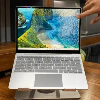 لپتاپ سرفیس نسل 10 بسیار خوش قیمت