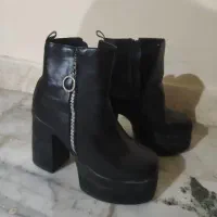 نیم بوت پاشنه بلند