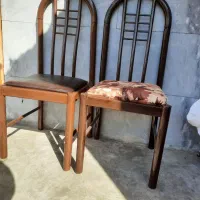 دو عدد صندلی