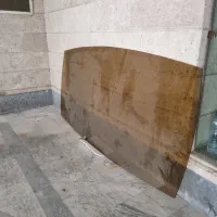 شیشه روی میز