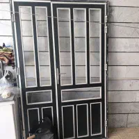 در المینیومی