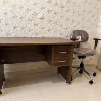 میز تحریر و صندلی اداری