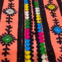 کریشی سراوان|لباس|سراوان, |دیوار