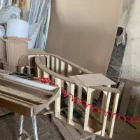 به یک نجار کلاف ساز مبل نیاز. مندیم