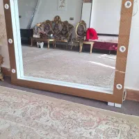 صندلی تخت و آیینه آرایشگاه|آرایشگاه و سالن‌های زیبایی|شاهین‌شهر, گزبرخوار|دیوار