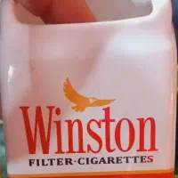 زیر سیگاری و پرنده سفالی در رنگهای مختلف