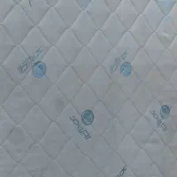 تخت همراه با تشک