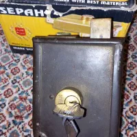 قفل درب حیاط