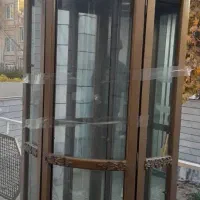 دوعددبوفه یکی طلایی رنگ،یکی قهوه ای.|بوفه، ویترین، کنسول|ملایر, |دیوار