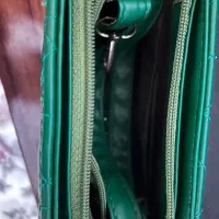 کیف در حد نو|کیف، کفش، کمربند|شیرگاه, |دیوار