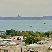 آپارتمان سه خوابه با چشم انداز دریا و استخر دار|فروش آپارتمان|قشم, |دیوار