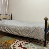 تخت خواب تک نفره به همراه تشک طبی|تخت و سرویس خواب|رشت, شهرک قدس|دیوار