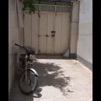 خانه مغازه دار سه طبقه زنگارکی|فروش خانه و ویلا|قم, نیروگاه|دیوار