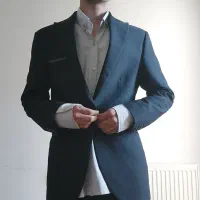 کت شلوار پسرانه سایز ۴۶ تمیز و کم استفاده