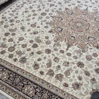 یک تخته قالی ۲۰ متری ۷۰۰ شانه تراکم ۲۵۵۰ فرش تهران