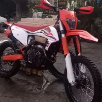 yb250