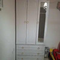 تخت خواب برداشته شده