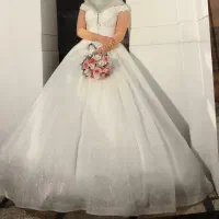 لباس عروس نو و تاج