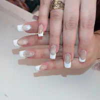 تخفیف کاشت ناخن به مناسبت شب یلدا|خدمات آرایشگری و زیبایی|شیراز, شهرک گلها|دیوار