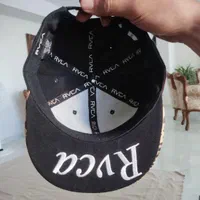 کلاه|لباس|کرج, حصارک بالا|دیوار