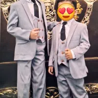 کت و شلوار بچه گانه بسیار نو