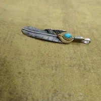 آویز نقره، پر
