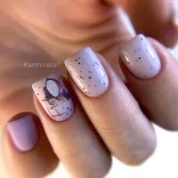 آموزش کاشت ناخن و استخدام