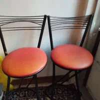 دوعدد صندلی