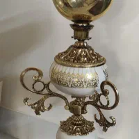 ایاژور کنار سالنی