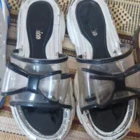 کفش  دخترانه پسرانه وزنانه وکلی لباس دخترونه