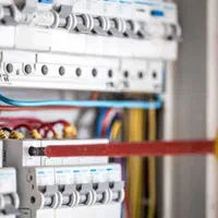 برق کار و با تجربه با ضمانت کیفیت خدمات|خدمات پیشه و مهارت|خرم‌آباد, |دیوار