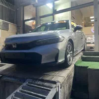 هوندا CIVIC 2025 /سفید و نقره ای