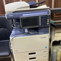 کپی لیزری رنگی تمیز کم کار