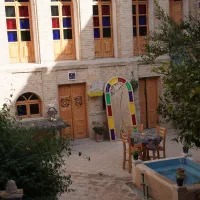 اجاره اقامتگاه سنتی مبله با خدمات